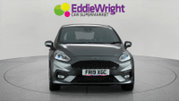 Ford Fiesta Photo 1