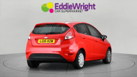 Ford Fiesta Photo 2