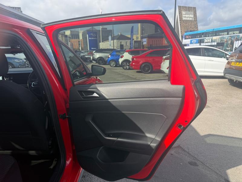 Used Volkswagen Polo MT69KKR 18