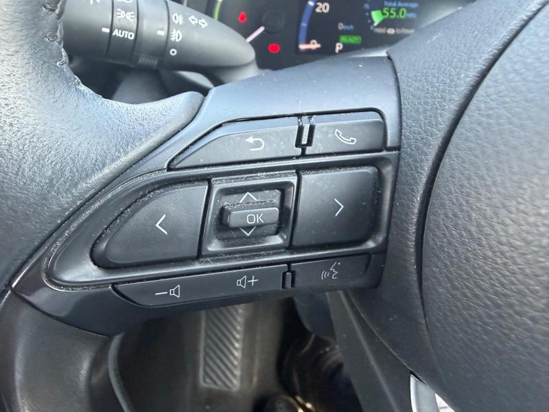 Used Toyota Yaris Cross YR23FXB 32