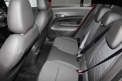 Jeep Avenger Photo 11