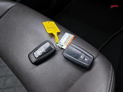 Toyota C-HR Photo 19