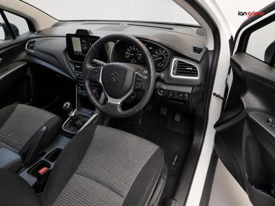 Suzuki S-Cross Photo 12