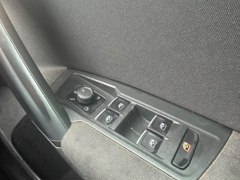 Used Volkswagen Tiguan YR18ZDJ 38