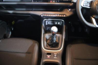 Jeep Avenger Photo 16