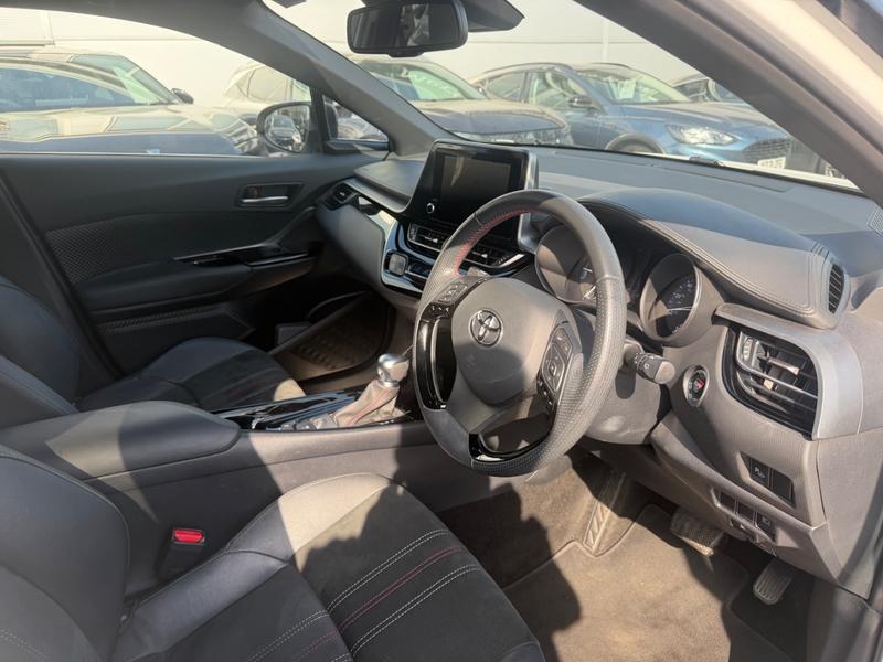 Used Toyota C-HR YY72DRX 16