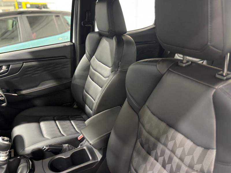 Isuzu D-max Photo autoweb-1022343108265de8a3a1af16699c675b5562f456.jpg
