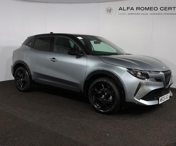 Used 2025 Alfa Romeo Junior 1.2 Turbo Ibrida 5dr Auto Grey/black