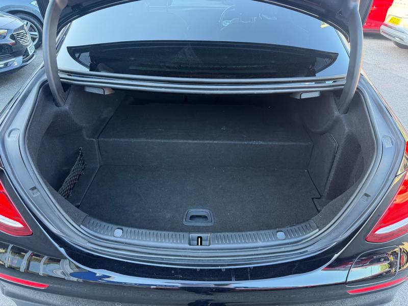 Used Mercedes-Benz E Class YM19OYK 30