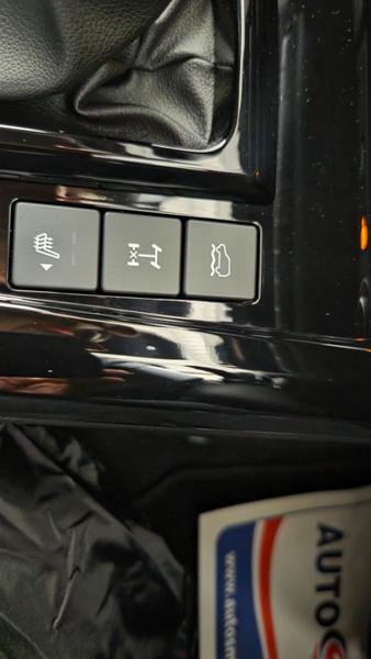 Isuzu D-max Photo autoweb-1a2ee439692a20d97e045cd57997afd5579d7e85.jpg