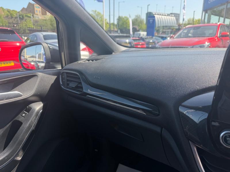 Used Ford Fiesta NL18GRZ 36