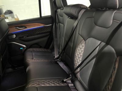 Jeep Grand Cherokee Photo 10