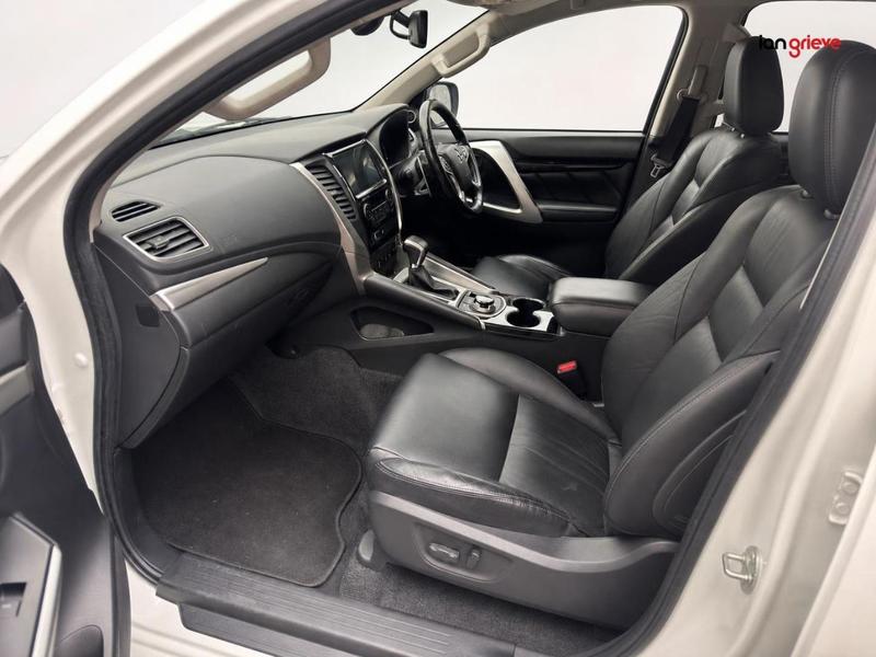 Mitsubishi Shogun Sport Photo autoweb-1ec1a2f918d4c643a07045f7154ee9b242b4466f.jpg