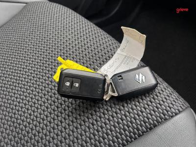 Suzuki S-Cross Photo 19