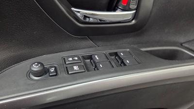 Suzuki S-Cross Photo 25