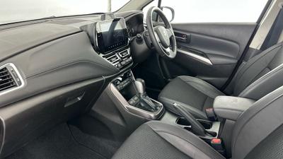 Suzuki S-Cross Photo 7