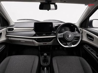 Suzuki Swift Photo 11