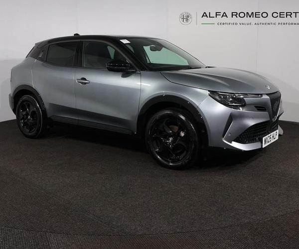 Used 2025 Alfa Romeo Junior 1.2 Turbo Ibrida 5dr Auto Grey/black
