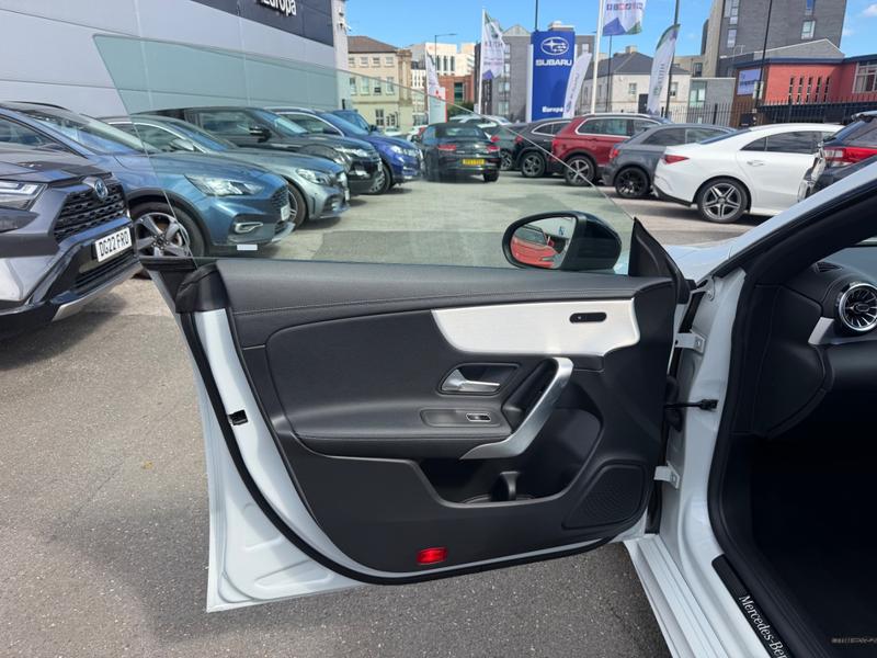 Used Mercedes-Benz CLA OV72BAO 27