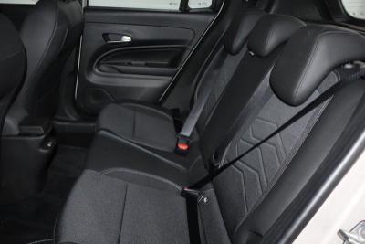 Jeep Avenger Photo 11