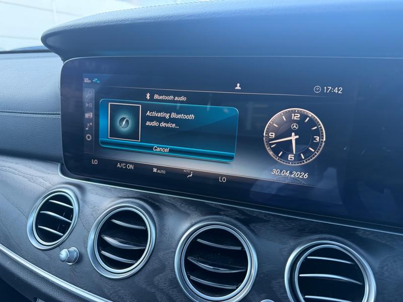 Used Mercedes-Benz E Class YM19OYK 36