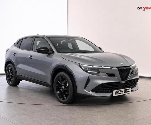 Used 2025 Alfa Romeo Junior 1.2 Turbo Ibrida 5dr Auto Grey/black
