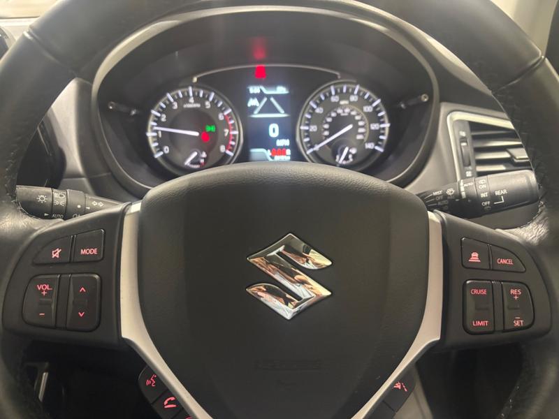 Suzuki S-Cross Photo autoweb-28c47ab485b928f1447823bfb626a006e79d0cb1.jpg