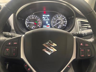 Suzuki S-Cross Photo 16