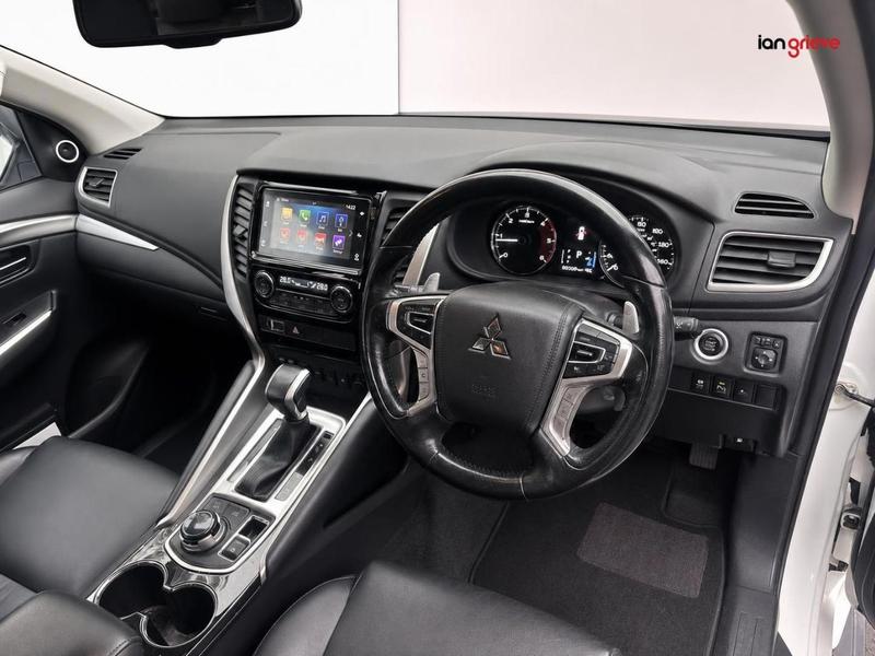 Mitsubishi Shogun Sport Photo autoweb-2f363f5eaa87885947678bc96e6fa46c36c0cd04.jpg