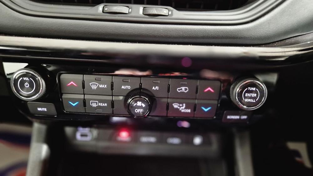 Jeep Compass Photo autoweb-320fb0683b2ac178c78afb02034aefbb14722fd2.jpg