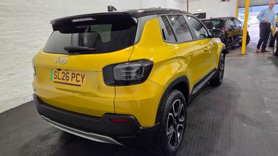 Jeep Avenger Photo 8
