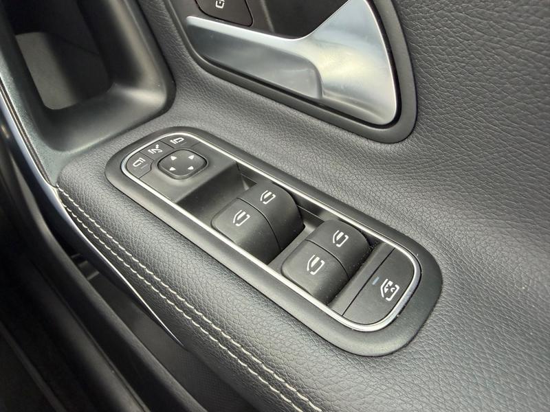 Used Mercedes-Benz CLA OV72BAO 40
