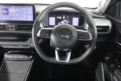 Jeep Avenger Photo 15