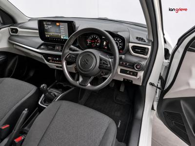 Suzuki Swift Photo 12