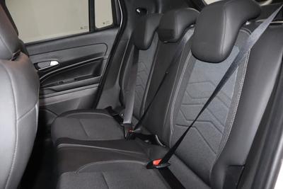 Jeep Avenger Photo 11