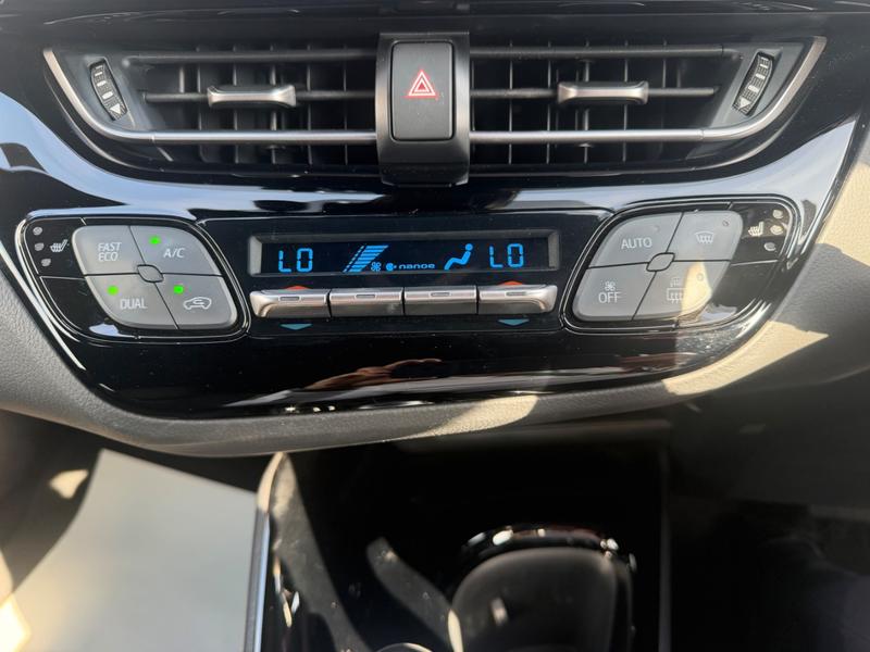 Used Toyota C-HR YY72DRX 38