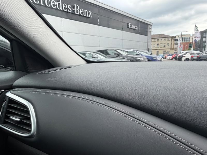 Used Infiniti Q30 YK19YGN 41