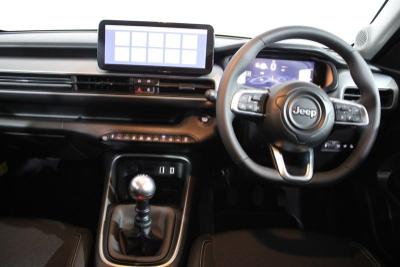Jeep Avenger Photo 13