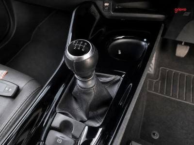 Toyota C-HR Photo 22