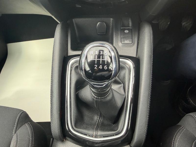 Used Nissan Qashqai WP69BBO 36
