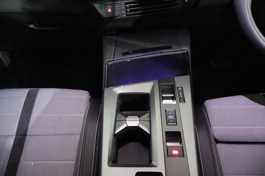 Vauxhall Grandland Photo autoweb-42ca65929fea0cc5ee84ae80984649220140d41a.jpg