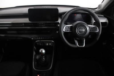 Jeep Avenger Photo 13