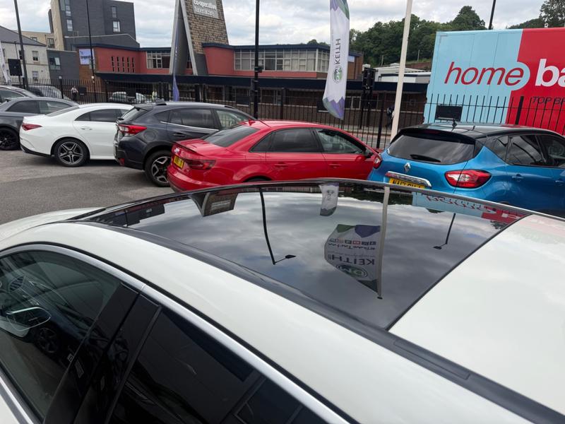 Used Infiniti Q30 YK19YGN 24