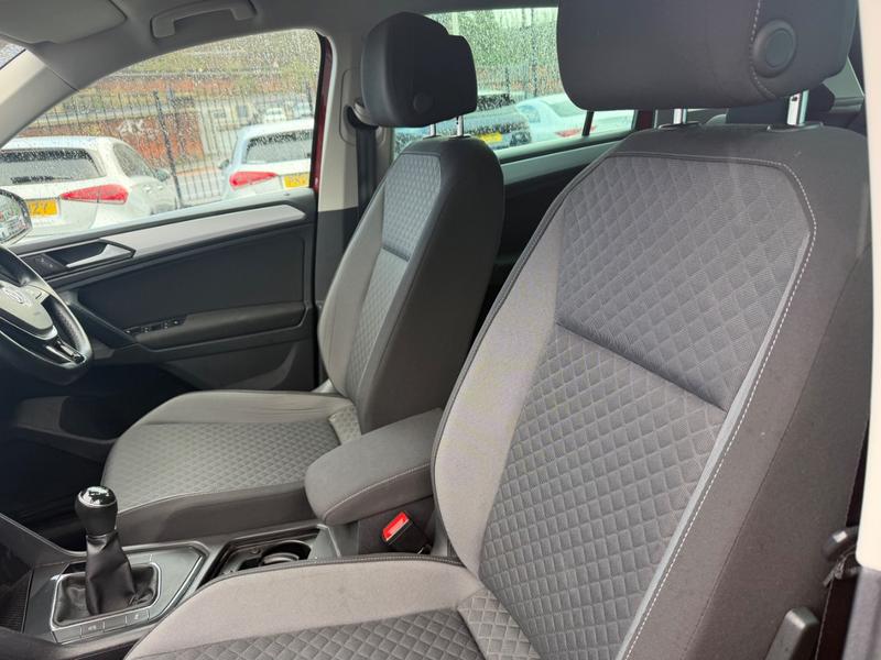 Used Volkswagen Tiguan YR18ZDJ 26