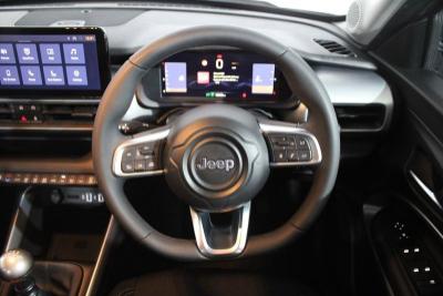 Jeep Avenger Photo 15
