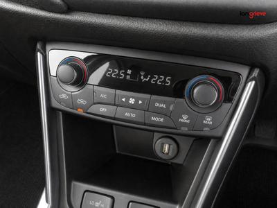Suzuki S-Cross Photo 23