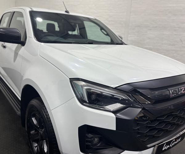 Used 2025 Isuzu D-max 1.9 V-Cross Double Cab 4x4 Splash White