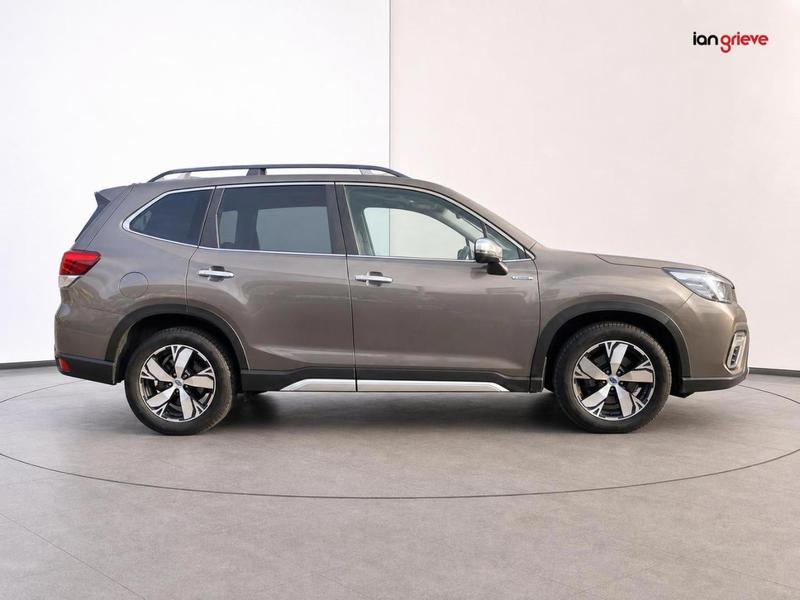 Subaru Forester Photo autoweb-4bedb1ebbeb116a3ead1a8f59e795f30254bf0ce.jpg