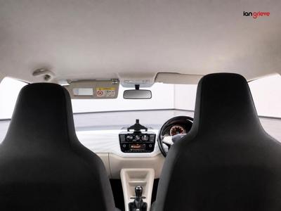Volkswagen Up Photo 15