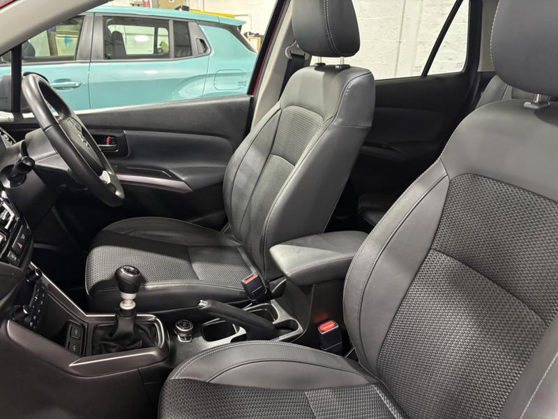 Suzuki S-Cross Photo autoweb-4e1d5ee257f9dcc9efa4a5a77e5d8217f4d657d0.jpg